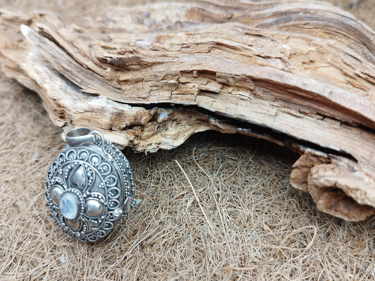 Silber Anhänger mit Mondstein